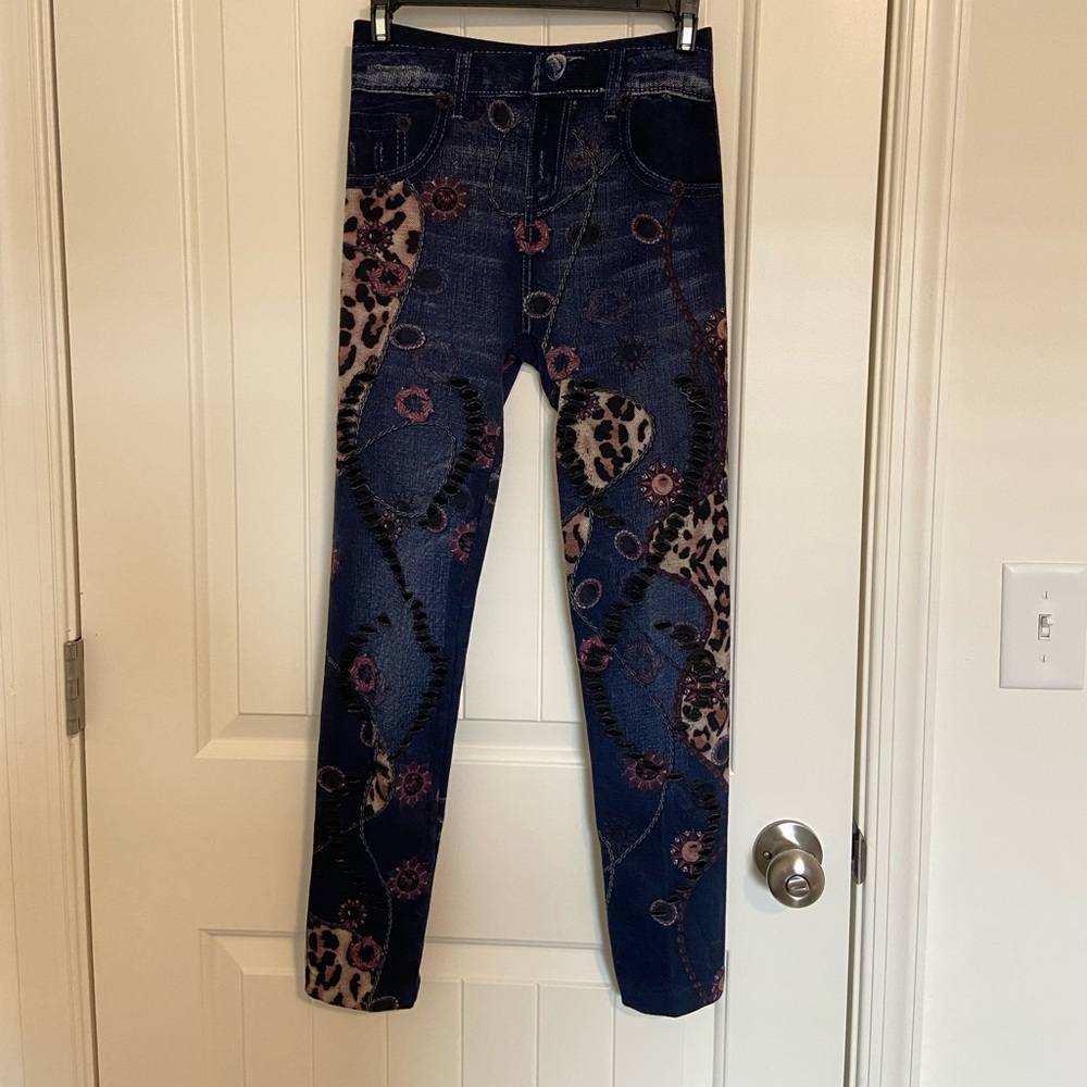 EUC Women’s leopard cutout jean printed thick knit leggings pants one size